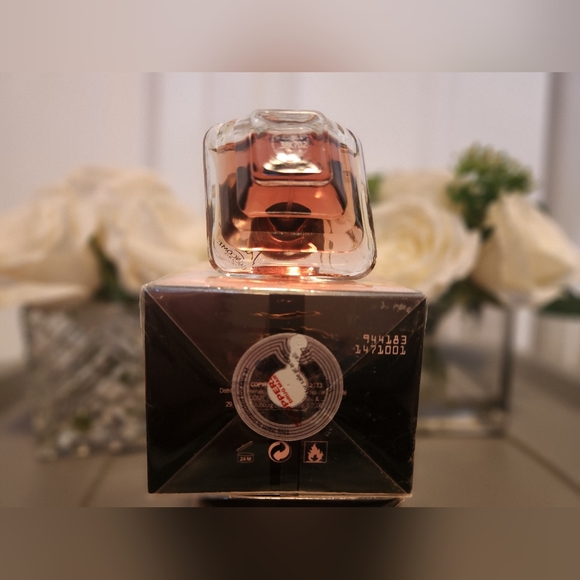 July 2013 Tresor Lumineuse by Lancome EDP / L'Eau De Parfum; 30ml / 1.0 fl.oz - Picture 6 of 16